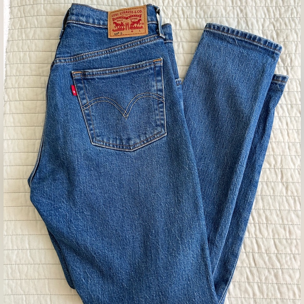 Levi’s 501 Skinny Jeans medium wash, never worn!